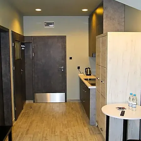 Hotel Lunar