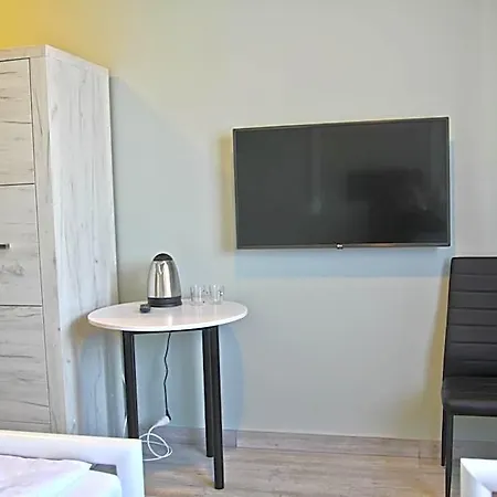 Lunar Hotel 2*